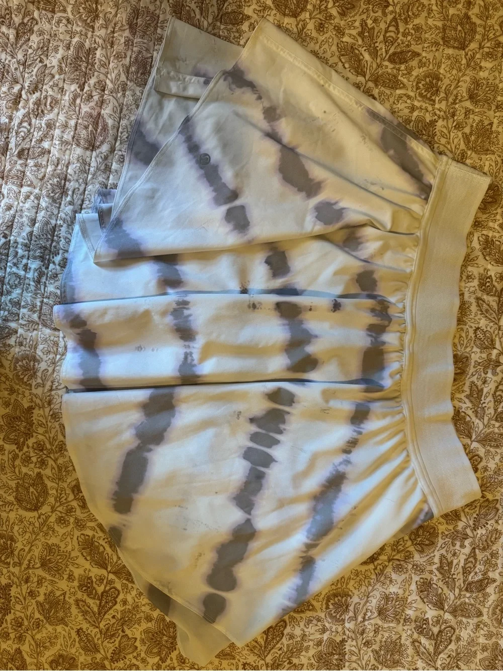 lululemon athletica White and Gray Tie-Dye Pleated Skirt
